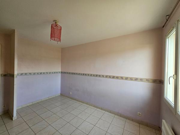 NOUVEAUTE - PAVILLON DE PLAIN PIED AVEC JARDIN GARAGE A LA FLECHE