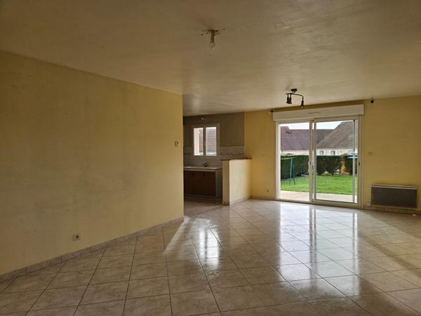 NOUVEAUTE - PAVILLON DE PLAIN PIED AVEC JARDIN GARAGE A LA FLECHE