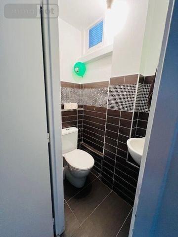 Cession de bail à vendre à Chambéry en Savoie (73000), ref : 73007-203   
142, rue Sommeiller