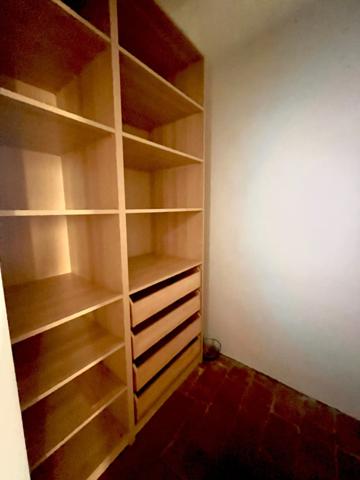 Rue du Refuge - Quartier du PANIER - T3 Typique Rénové - 63 m2 - Traversant Est/Ouest - 264 600 euro