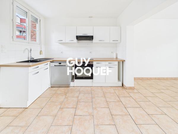 Maison T4 avec courette et garage à Oissel