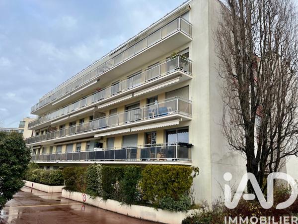 Appartement à vendre 5 pièces 104 m² Le Chesnay-Rocquencourt