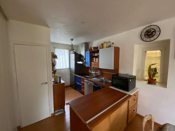 Trégunc maison lumineuse des années 50 entièrement rénovée de 132 m² sur un terrain de 765 m² proches plages .