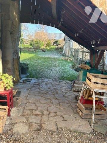 MAISON A VENDRE BAUGE EN ANJOU
Maison de Charme d'une surface habitable d'environ 205 m².
Mai...