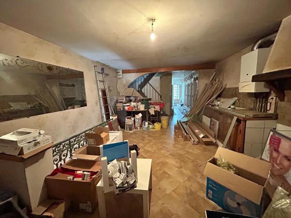 Immeuble à vendre 182.39m²