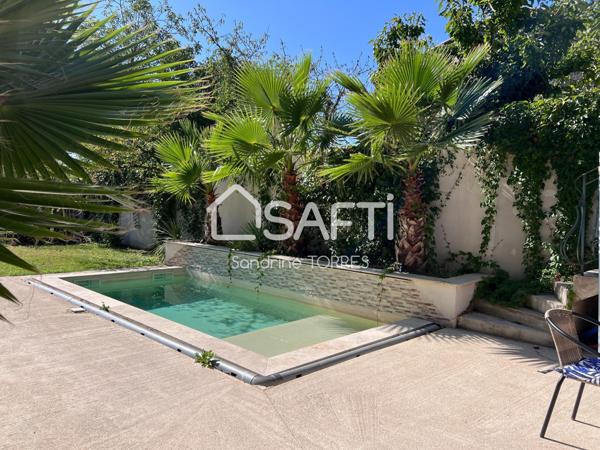 Caromb maison de 190 m² sur un terrain de 562 m² avec dépendances d'environ 120 m² et une piscine