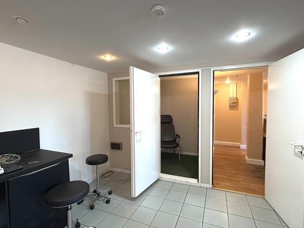 Bureaux à vendre à Bordeaux centre avec accès ERP PMR et ascenseur - Place Gambetta