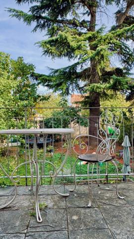 CHOISY-LE-ROI - GONDOLES NORD - 158 m2 carrez - 10 PIÈCES - 6 CHAMBRES - 3 SALLES D’EAU - TERRASSE - BALCON - GARAGE - JARDIN