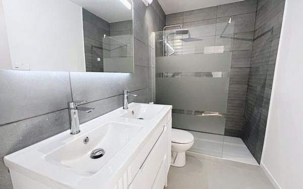 Maison à vendre    6 pièces • 102 m2 Guilherand-Granges