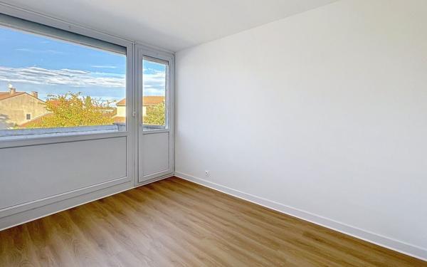 Maison à vendre    6 pièces • 102 m2 Guilherand-Granges