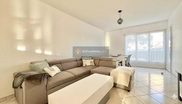Vente Appartement 3 pièces 67 m2 à Fréjus