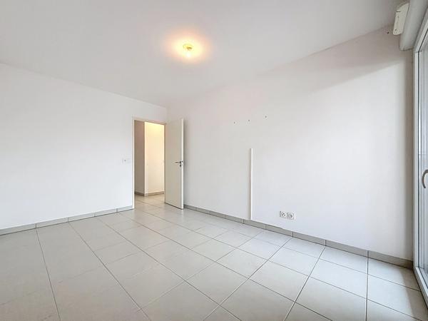 Appartement à vendre JUVIGNAC (34) accessible PMR - 3 pièces 60,33 m2 - dernier étage - Grande terrasse 26,60 m2