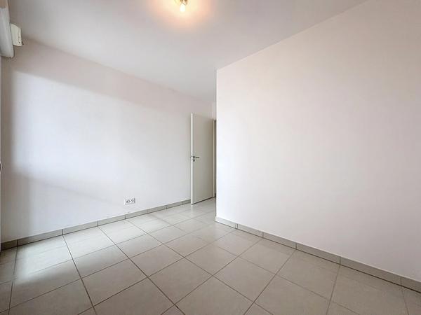 Appartement à vendre JUVIGNAC (34) accessible PMR - 3 pièces 60,33 m2 - dernier étage - Grande terrasse 26,60 m2