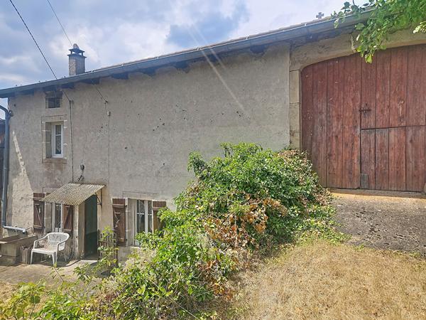EXCLUSIVITE !AVANT PREMIERE HAMEAU DE ROSIERES Ancien corps de ferme sur 260 m2 de terrain environ