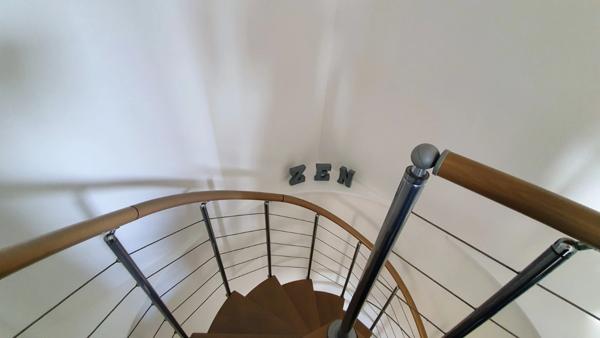 GRANDE MAISON RENOVEE AVEC APPARTEMENT T2 INDEPENDANT ET PISCINE