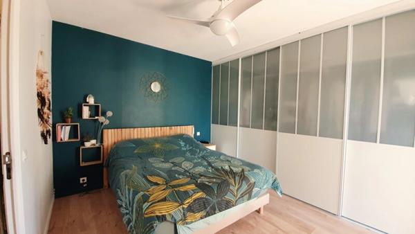 GRANDE MAISON RENOVEE AVEC APPARTEMENT T2 INDEPENDANT ET PISCINE