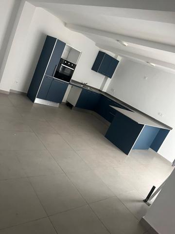 Appartement 3 pièces centre ville de Cayenne 1090 79.56m².