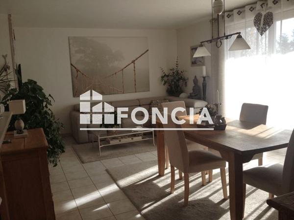 Location Appartement 3 pièces 79.35 m² - 2 TER BOULEVARD GAMBETTA Courthezon 84350