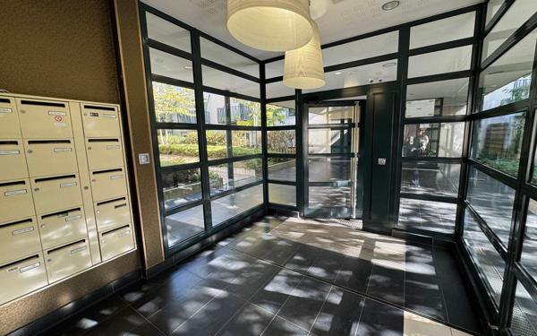 Appartement à vendre    2 pièces • 42,08 m2 Bagneux