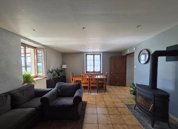 Maison à vendre 5 pièces LE DESCHAUX (39)