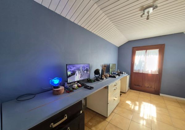 Maison à vendre 5 pièces LE DESCHAUX (39)