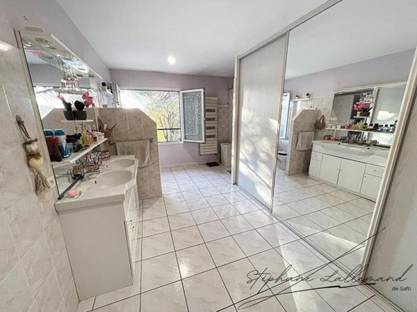 Immeuble 188 m² rentabilité immédiate proche Alès