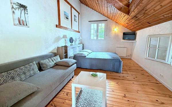 Maison à vendre    12 pièces • 455,90 m2 Saubrigues