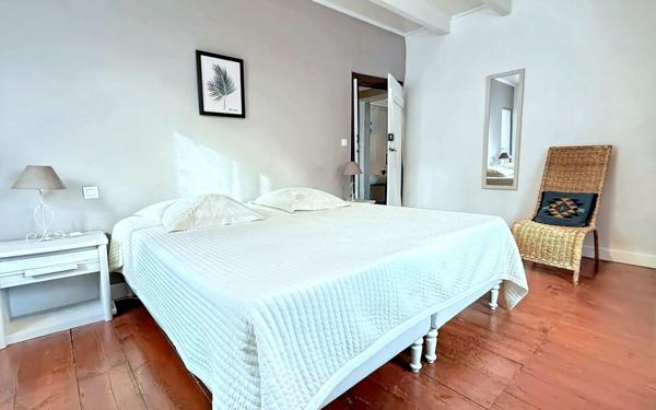 Maison à vendre    12 pièces • 455,90 m2 Saubrigues