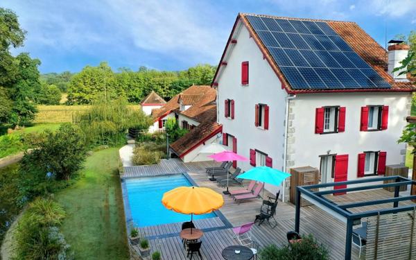 Maison à vendre    12 pièces • 455,90 m2 Saubrigues