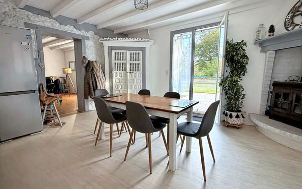 Maison à vendre    12 pièces • 455,90 m2 Saubrigues