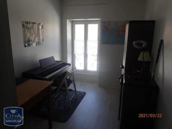 Appartement à louer 2 pièces 42m² Angoulême (16000)
