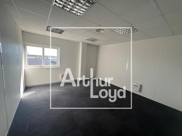 Bureaux à louer à Montpellier Garosud avec parking privatif et patio lumineux