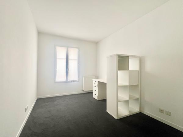 Maison centre L'ISLE ADAM - 4 chambres - place de stationnement - petit jardin