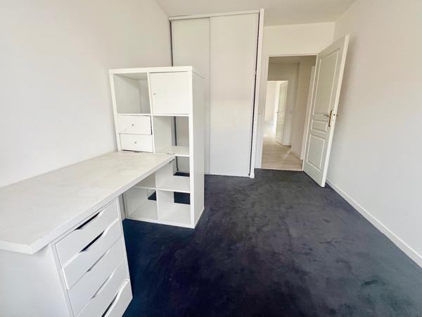 Maison centre L'ISLE ADAM - 4 chambres - place de stationnement - petit jardin