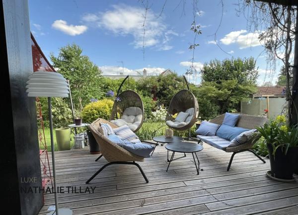 Orléans, St Marc, à vendre, élégante maison d' architecte a toit plat, de 345 m² habitable, Terrain de 873 m²