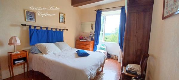 Ancienne ferme de caractère proche de Cluny, sur une parcelle de terrain de plus de 5 000 m² de terrain