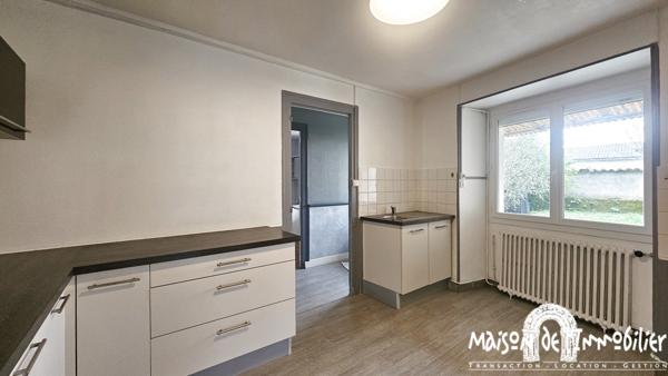 Vente maison - 5 pièces - 111m² - CHATEAUBERNARD