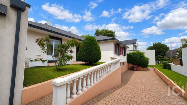 Maison Sautron de plain pied 6 pièce(s) 131 m2