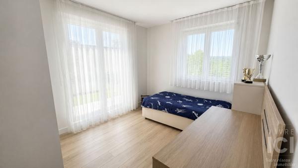 Maison Sautron de plain pied 6 pièce(s) 131 m2