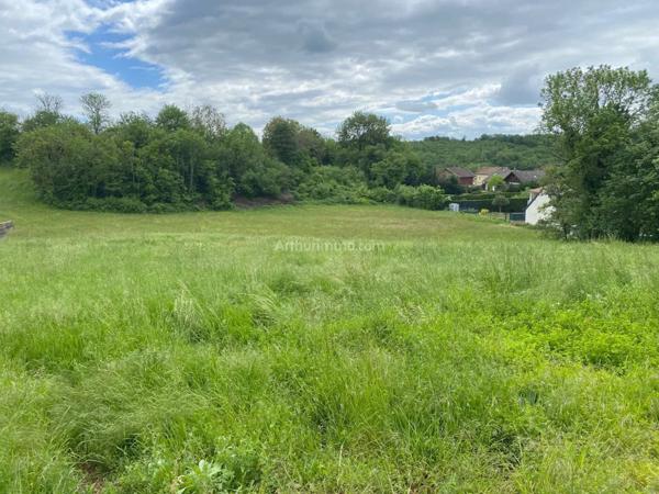 Vente Terrain 740 m2 à Crémieu