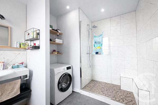 Appartement T4 à vendre  4 pièces - 84,21 m2 LA PLAINE ST DENIS - 93