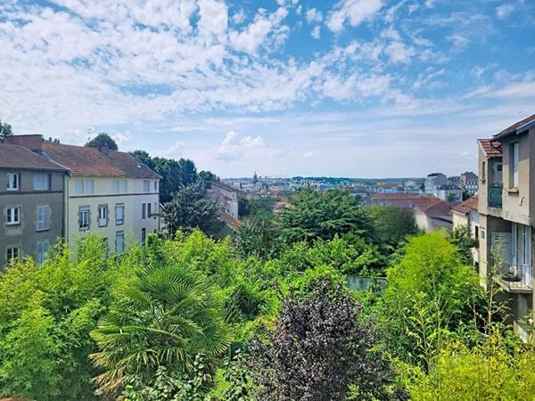 Maison de caractère avec vue dominante