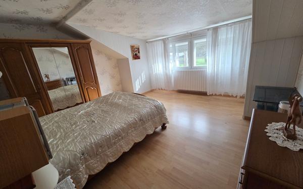 Maison à vendre    5 pièces • 90 m2 Montceau-les-Mines