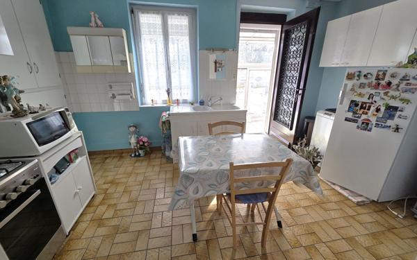 Maison à vendre    5 pièces • 90 m2 Montceau-les-Mines