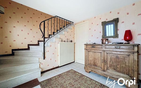 Maison à vendre    4 pièces •  Saint-Éloy-les-Mines