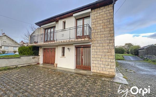 Maison à vendre    4 pièces •  Saint-Éloy-les-Mines