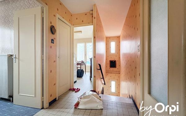 Maison à vendre    4 pièces •  Saint-Éloy-les-Mines