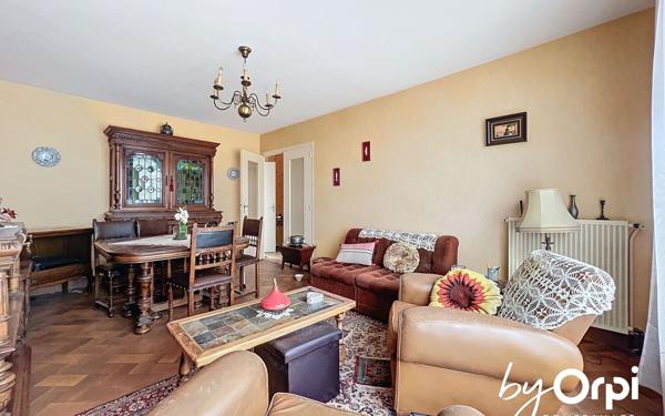 Maison à vendre    4 pièces •  Saint-Éloy-les-Mines