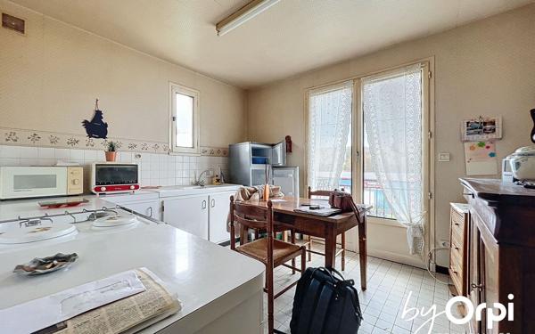 Maison à vendre    4 pièces •  Saint-Éloy-les-Mines