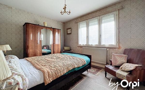 Maison à vendre    4 pièces •  Saint-Éloy-les-Mines